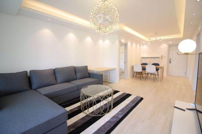 West nanjing rd 2br2bath110sqm