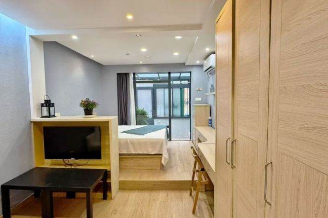 Super cozy 1br w private yard near Jing'an temple