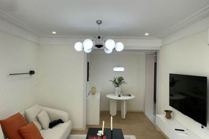Great sunshine 1Br-1bathr Apt | Jiashan rd & South Shanxi rd /Iapm/9.9K