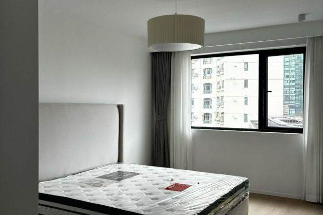 Modern style 3brs&2baths with balcony near Jing'an Temple