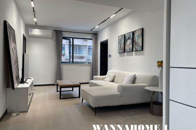 New&Spacious&Bright&Modern Elevator 2Bdrs 1Baths Apt+Jing An Temple+Large Closets