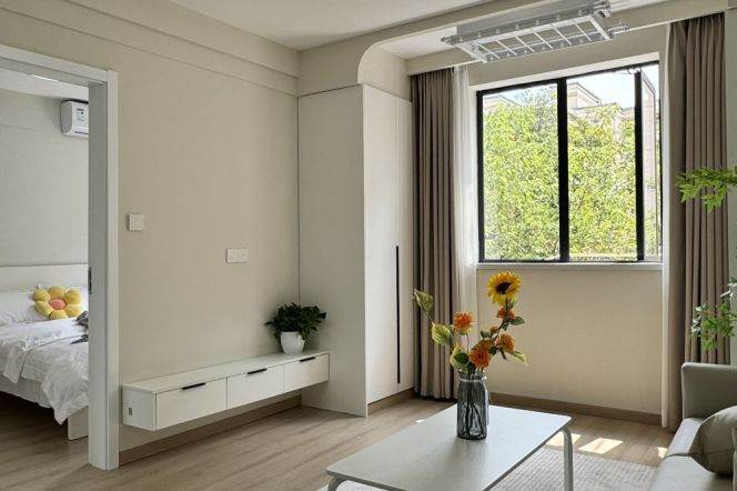 Big 1Br/West Yan'an rd/New/Sunlight/South/Big Window 7.6K