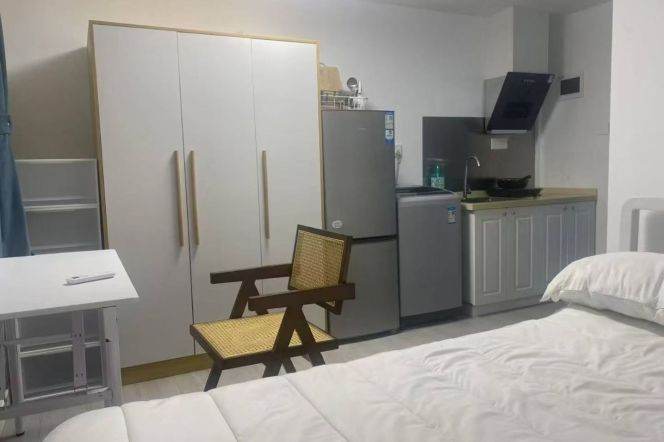 1Studio near line 10, Fu'dan,SISU(ESSCA),and Tong'ji can long and short term lease