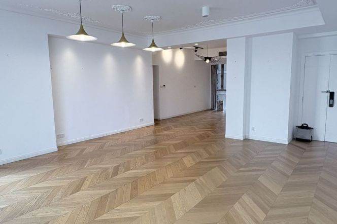 Spacious and bright 4Br/2bt@Chevalier Place anfu rd 299sqm 