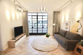 Classic Elevator Apt in Hengshan Road