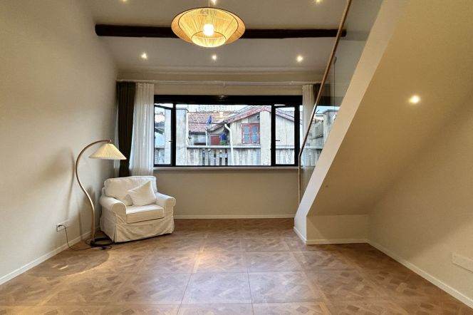 Spacious 1Br+heating | South Shanxi rd & Jing'an Temple Metro | 9.6K