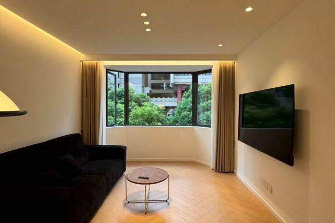 Brand new real 1br 1lr Nr L2/7 Jing'an temple sta