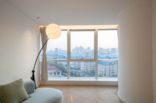 Exquisite 2BR 2BA High-End Residence nr Century Avenue