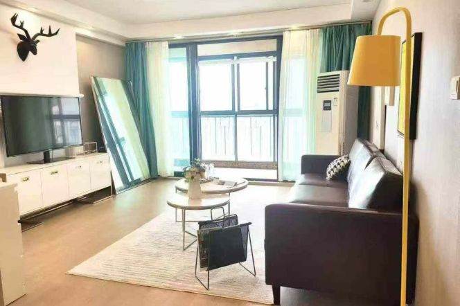 High building 2Brs/1Lr/1Bt apt nr Zhongtan rd,M3/4