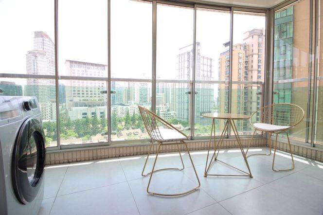 West nanjing rd 2br2bath110sqm