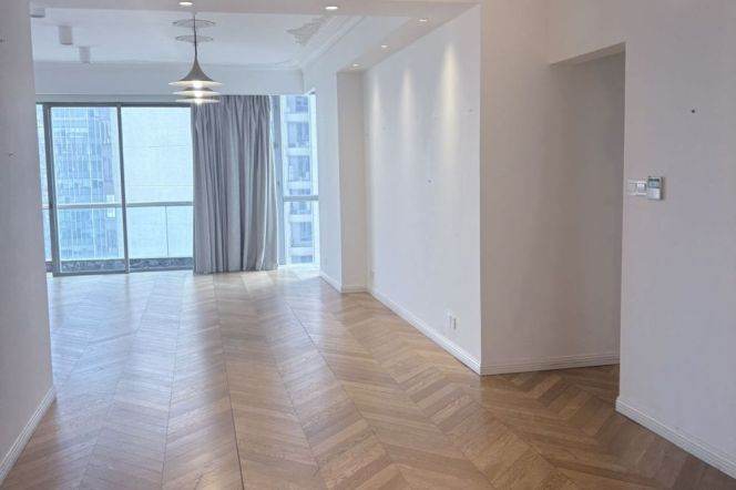 Spacious and bright 4Br/2bt@Chevalier Place anfu rd 299sqm 