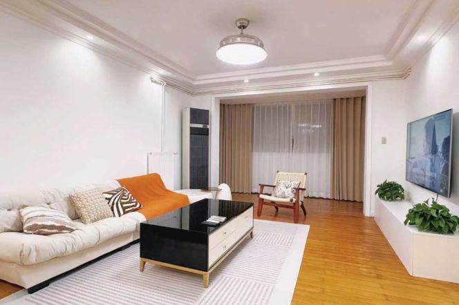 3BR 2BA Elevator Apt w/Heating on South Shaanxi Rd