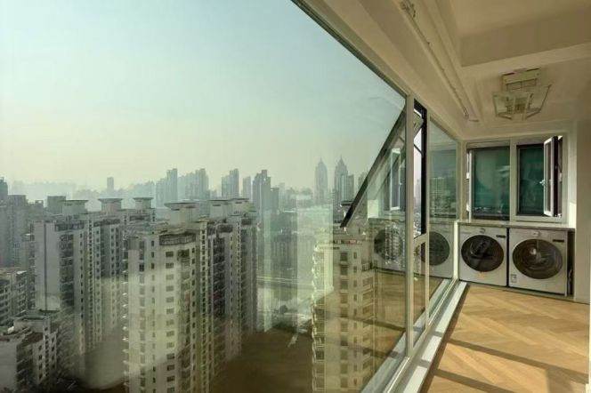 modern duplex 2brs floor heating nice view modern furniture beside Su zhou river line 13,14