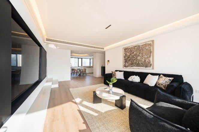 Brand new decoration 3brs with floor heating in central Xujiahui