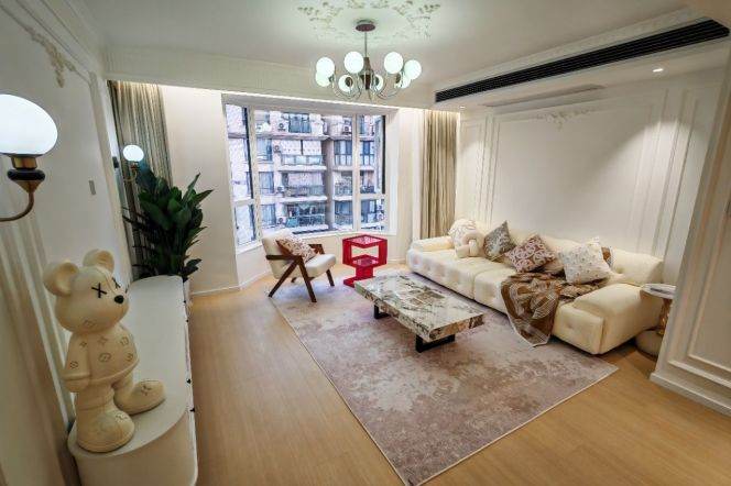 Modern 3brs with floor heating in  Xujiahui 