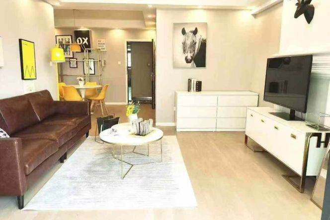 High building 2Brs/1Lr/1Bt apt nr Zhongtan rd,M3/4