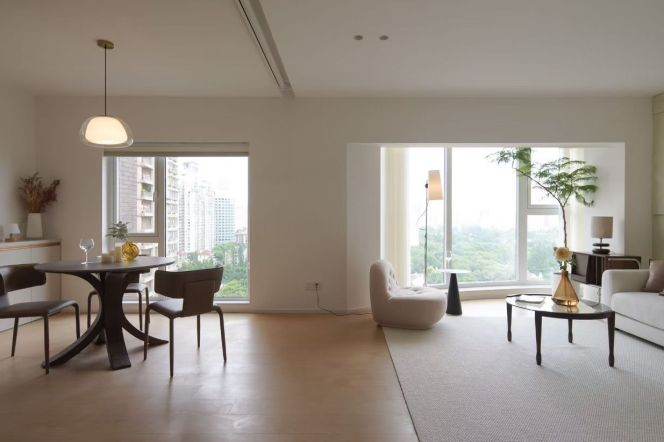 2br jing'an temple station