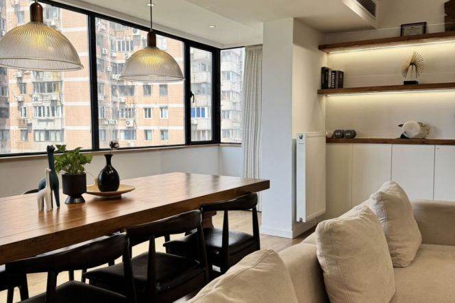 Spacious 3Br-2bathr Apt + heating | Jiaotong Univer. Metro | Good design | 21.2K