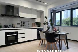 New&Spacious&Bright&Modern Elevator 2Bdrs 1Baths Apt+Jing An Temple+Large Closets