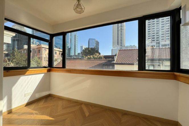 3Br,3baths ,jing'an temple ,duplex ,west nanjing Rd.-150sqm