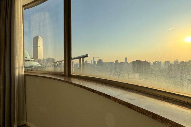 2BR + terrace in Yunhe Garden | Yanping Rd | Jing'an Temple |270° VIEW