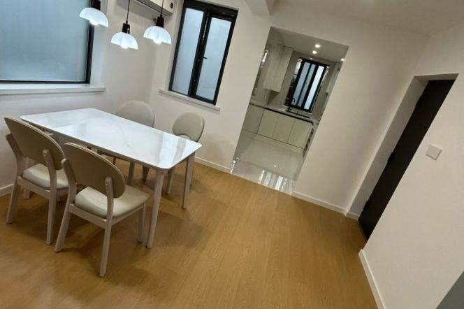 zhongshan park station one bedroom