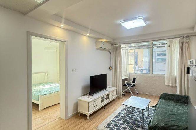 Bright 1Br/1Lr/1Bt apt nr Changshu rd,M1/7/10