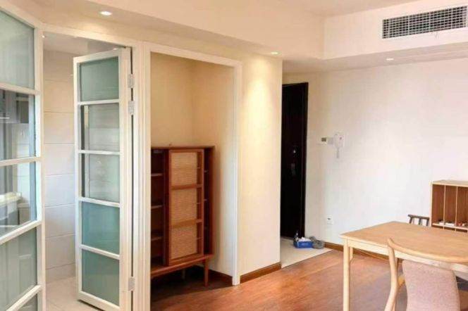 1 br near L2/L11 jiangsu rd station+elevator