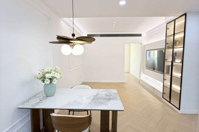 jiangsu rd station one bedroom