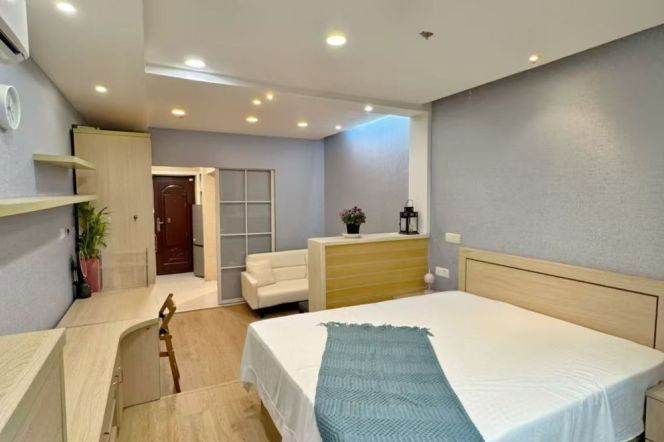 Super cozy 1br w private yard near Jing'an temple