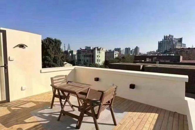 2 Brs with Private Terrace, 120 sqm, Newly renovated @ Changshu metro L1&7