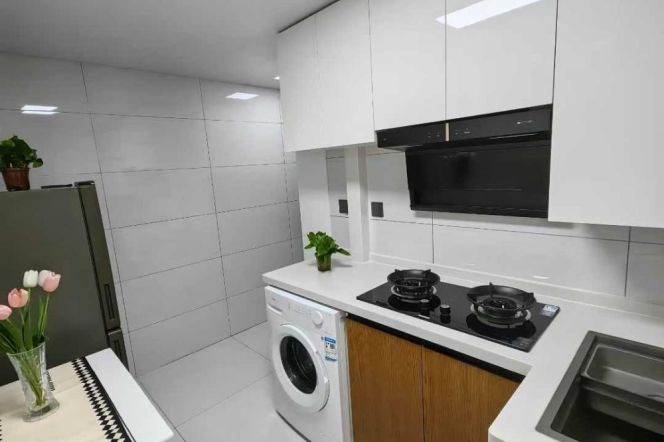 Great value/cozy 1br+balcony/central AC/bright room,Zhenping rd@L3/4/7