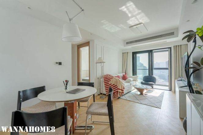 3Bedrs+2bathrs with big balcony INrL11 15Shanghai railway station 