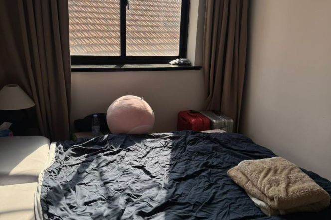 South-facing 1Br Furnished w. Oven 