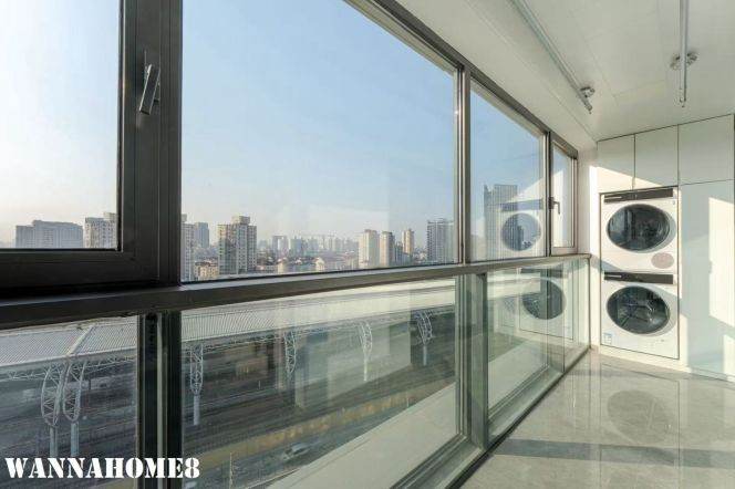 3Bedrs+2bathrs with big balcony INrL11 15Shanghai railway station 