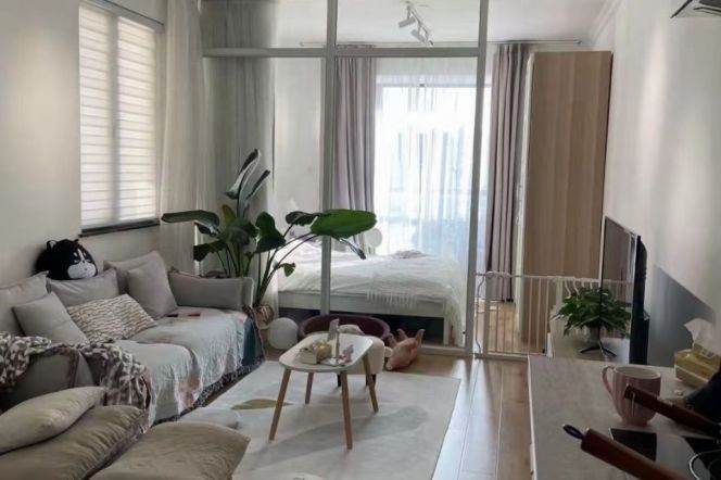 Fabulous 1br | Big windows | South Shanxi rd metro & Iapm | 8.2K