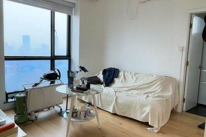 Highrise 1Br 27F | French windows | South Shanxi rd metro & Iapm |11.0K