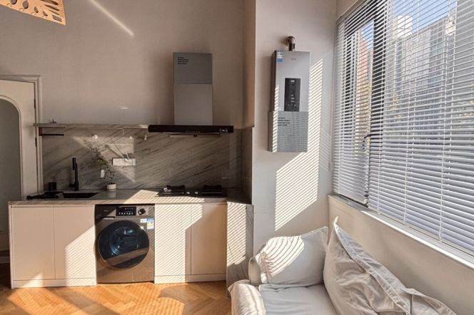 5 meters High-ceiling 2 bedrooms near Line 1/7 Changshu Rd,Line 10 Shanghai Library