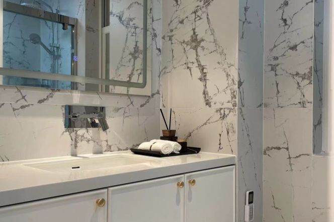 Spacious&Bright&Modern 2Bdrs 2Baths Apt+L11/13 Long De Rd+Awesome View+Nice Compound