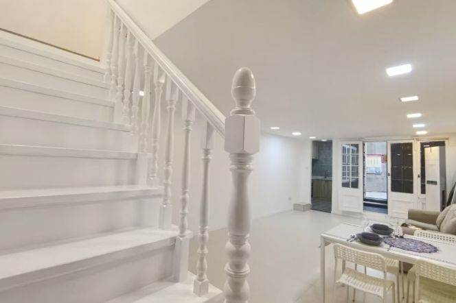 Full furnished 2br/90sqm & yard/oven/loft @Hongkou football & Line 3/8