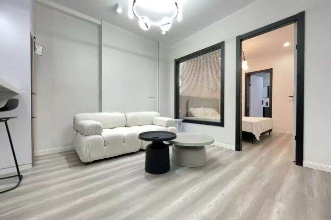 Nice 1br/1lr@changshu rd sta 6.2k