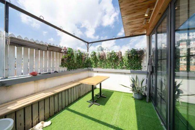 Full furnished 3brs/3bath & private terrace/heating @Jiangsu Rd & Line 2/11