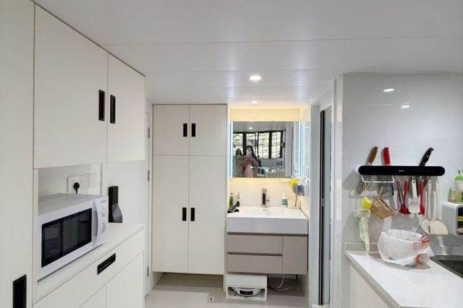 Exquisite duplex 1BR 1 LR near IAPM