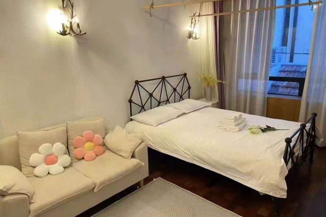 Cozy 1br@south shanxi rd sta 4.8k