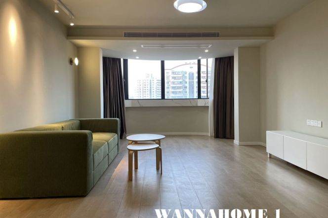 Great Area/Modern&Bright&Spacious 3Bdrs 2Baths Apt+Jing An Temple+L14 Wu Ding Rd