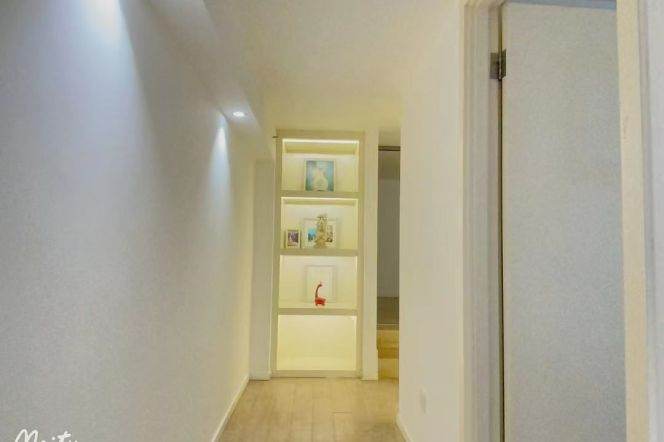 Beautiful 2Brm With Central AC Near Line 3/4 Zhongtan Road