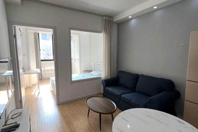 Great value/cozy 1br 1lr/bright room/Jiangsu rd@L11/2
