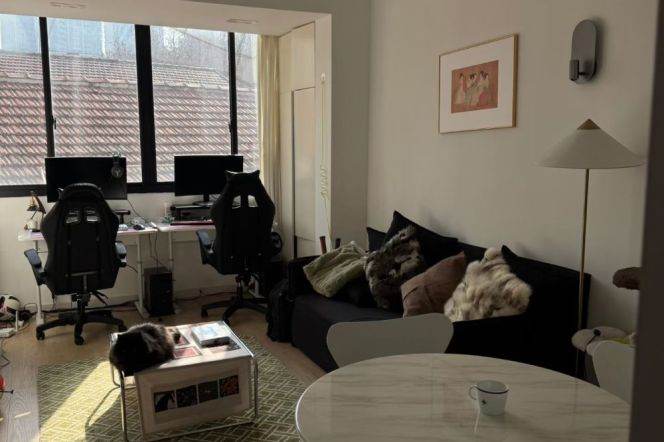 South-facing 1Br Furnished w. Oven 