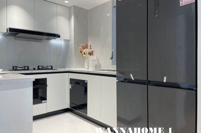 Large Balcony+Fabulous&Spacious 2Bdrs 2Baths+Zhong Shan Park+Awesome View+Top Compound