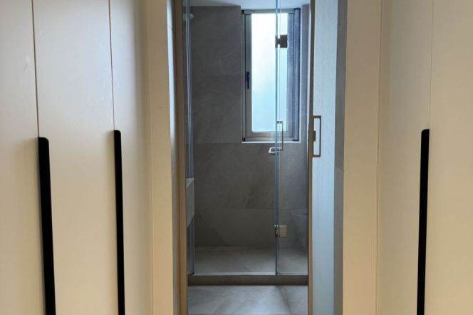 Modern 3Br-2bathr APT in Concord City | Jiangsu Rd metro & Jing'an Temple L2&11